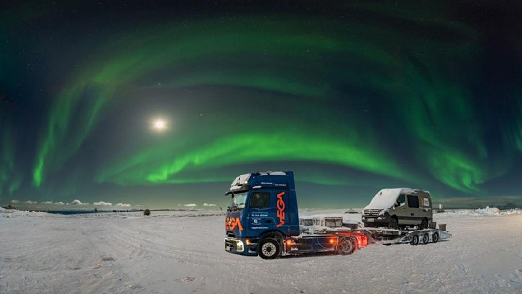 eActros 600 je kot prvi baterijsko-električni polpriklopnik osvojil izziv eNordkapp