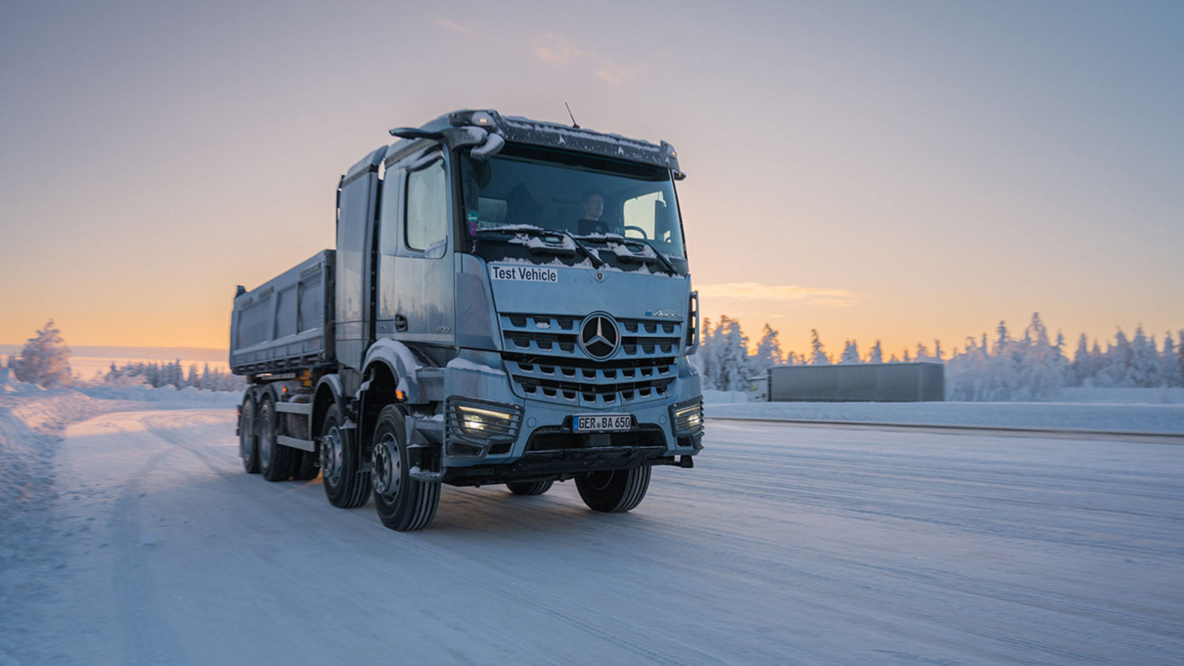  NASLOV: NOVI eAROCS 400 DOKAZUJE SVOJE ZMOGLJIVOSTI NA ZIMSKIH TESTIRANJIH PRI –20 °C