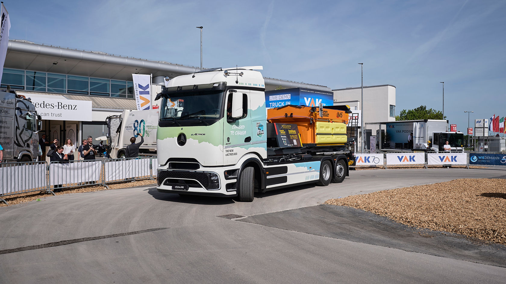 eActros 600 scarrabile con sistema scarrabile Meiller