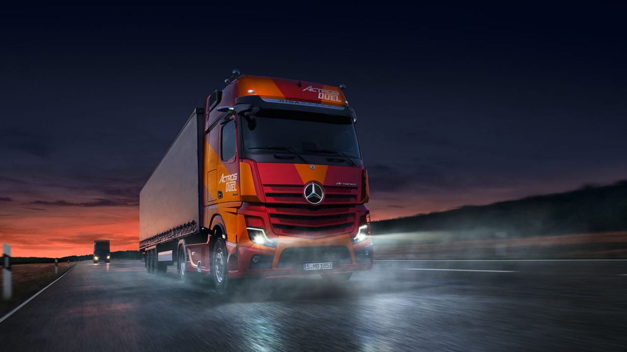 Op deze foto zie je de Actros DueL