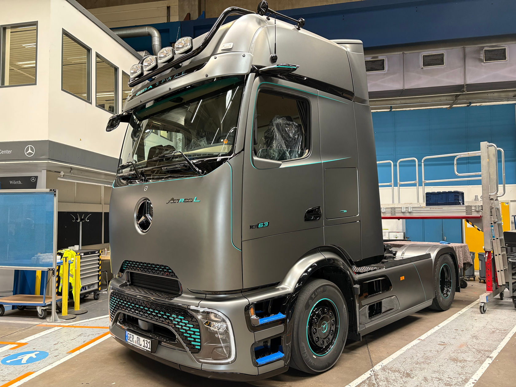 Actros L