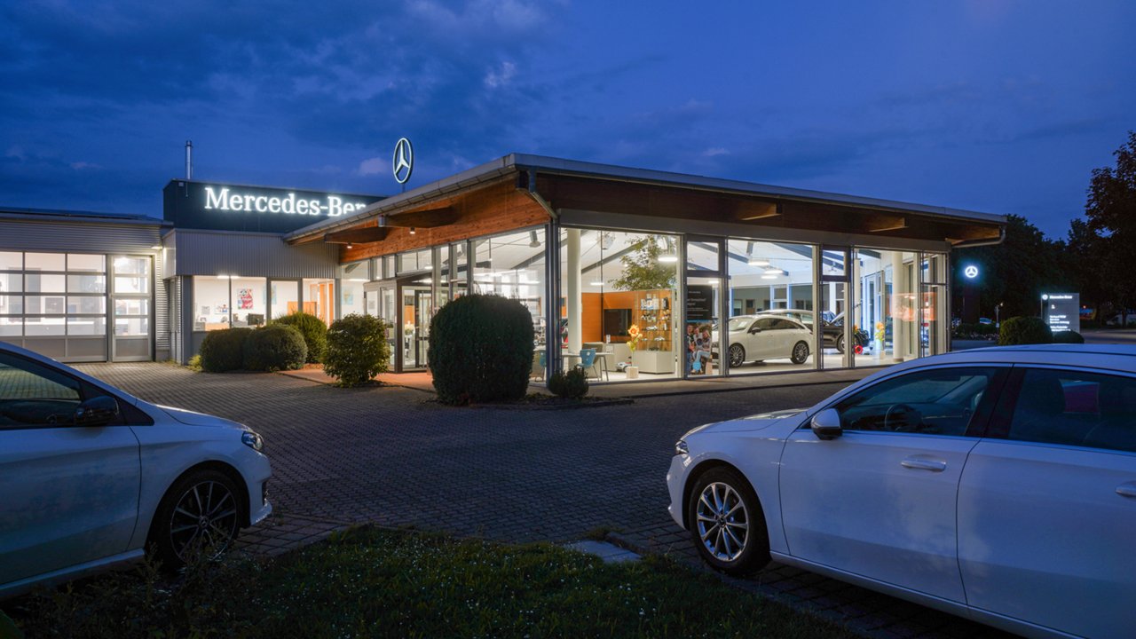 dealer stage image