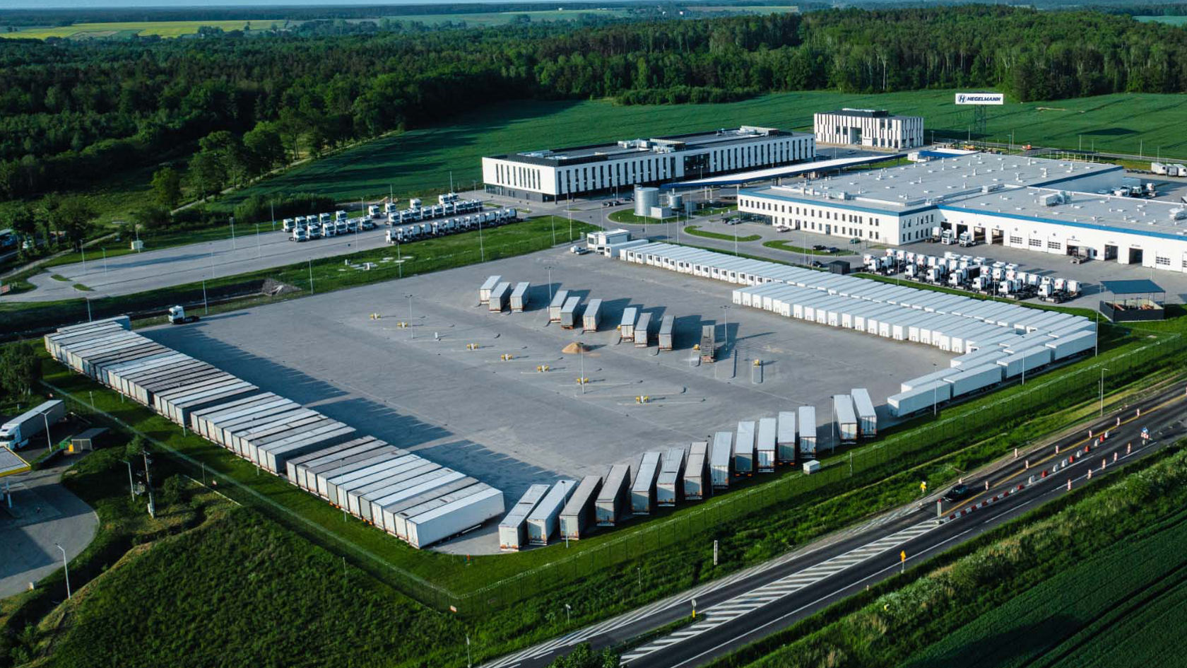 Hegelmann Hub, HT Trucks & Parts Żarska Wieś k. Zgorzelca, parking TIR