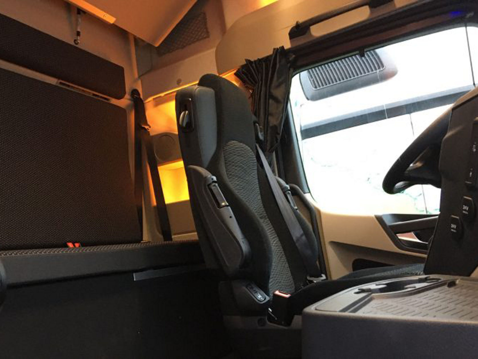 NÁŠ ŠKOLICÍ TRUCK