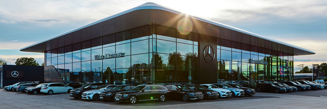 dealer stage image
