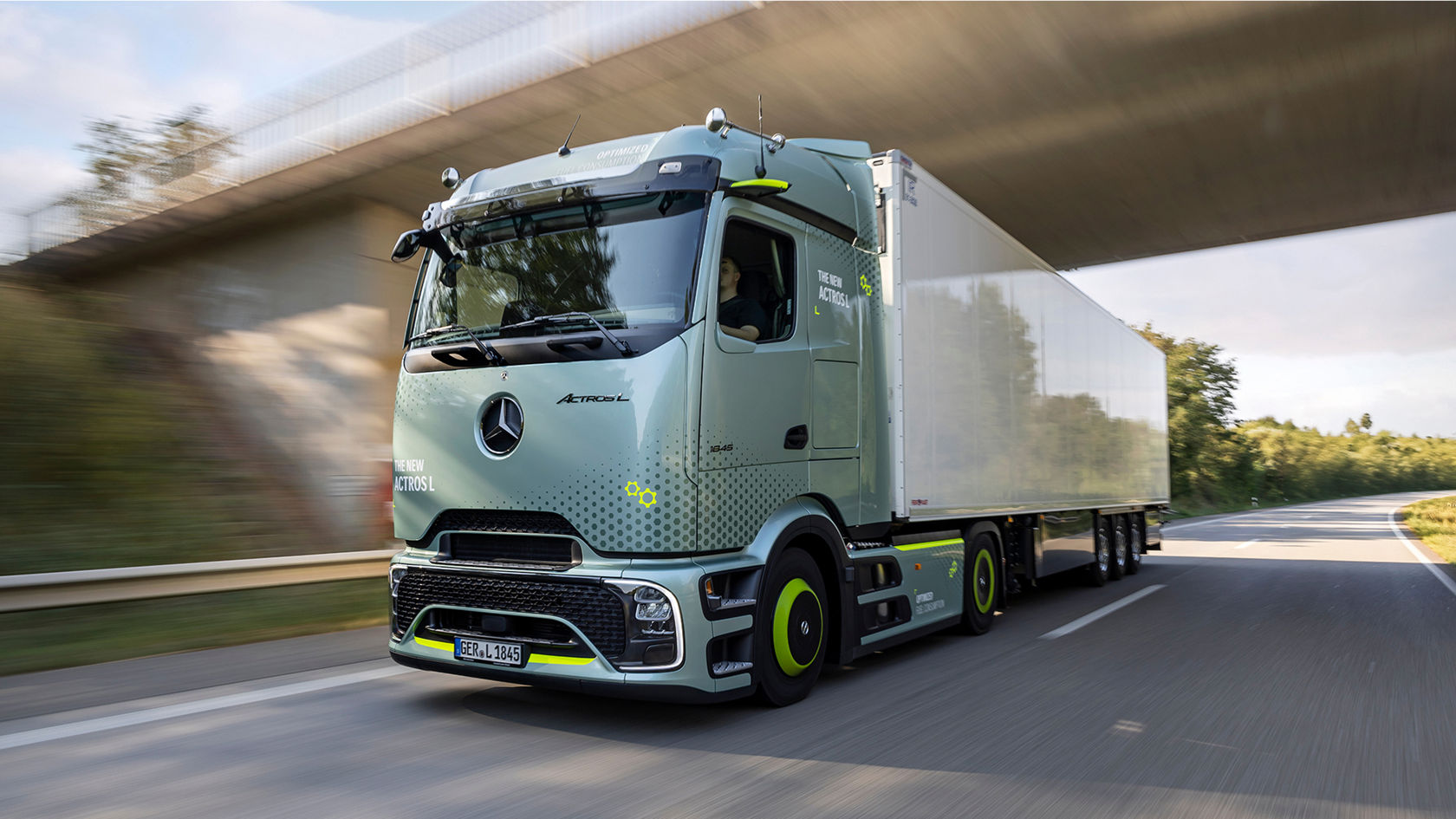 Actros l ProCabin auf der Autobahn