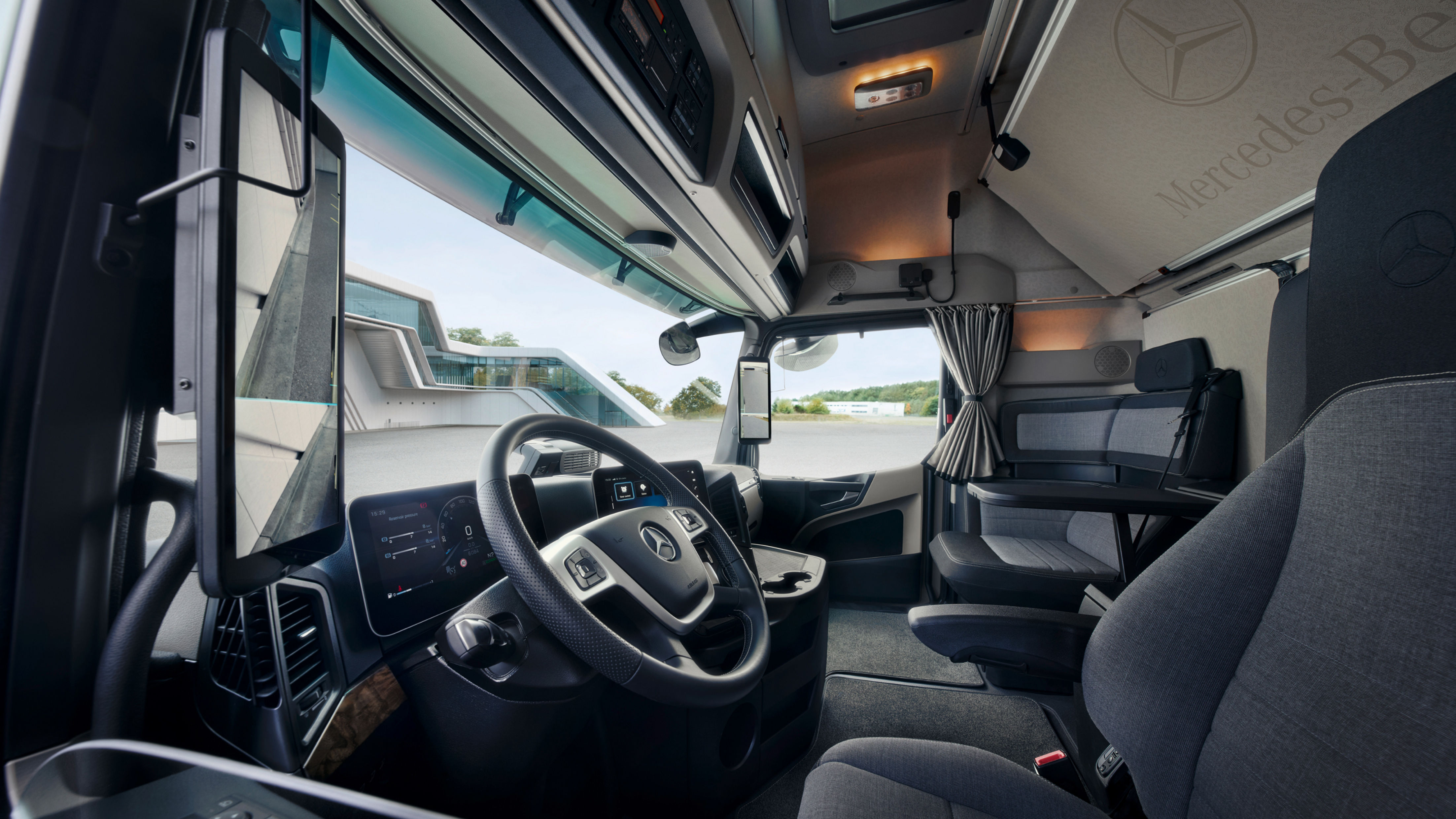 Mercedes-Ｂenz  ACTROS New Mercedes Actros L (2025) – Interior, Exterior, and