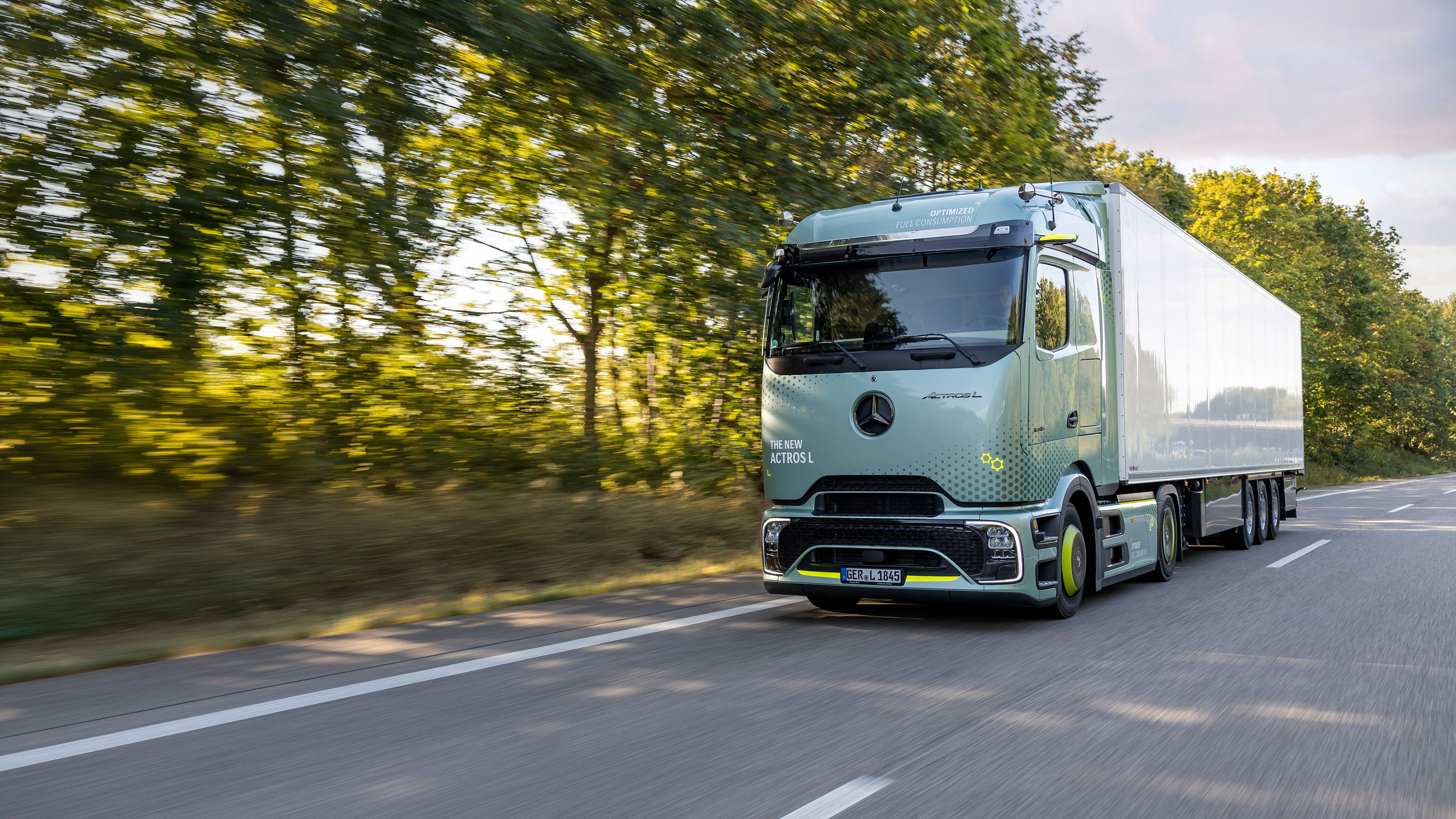 ShowTruck | Actros L | Mercedes-Benz Trucks Polska