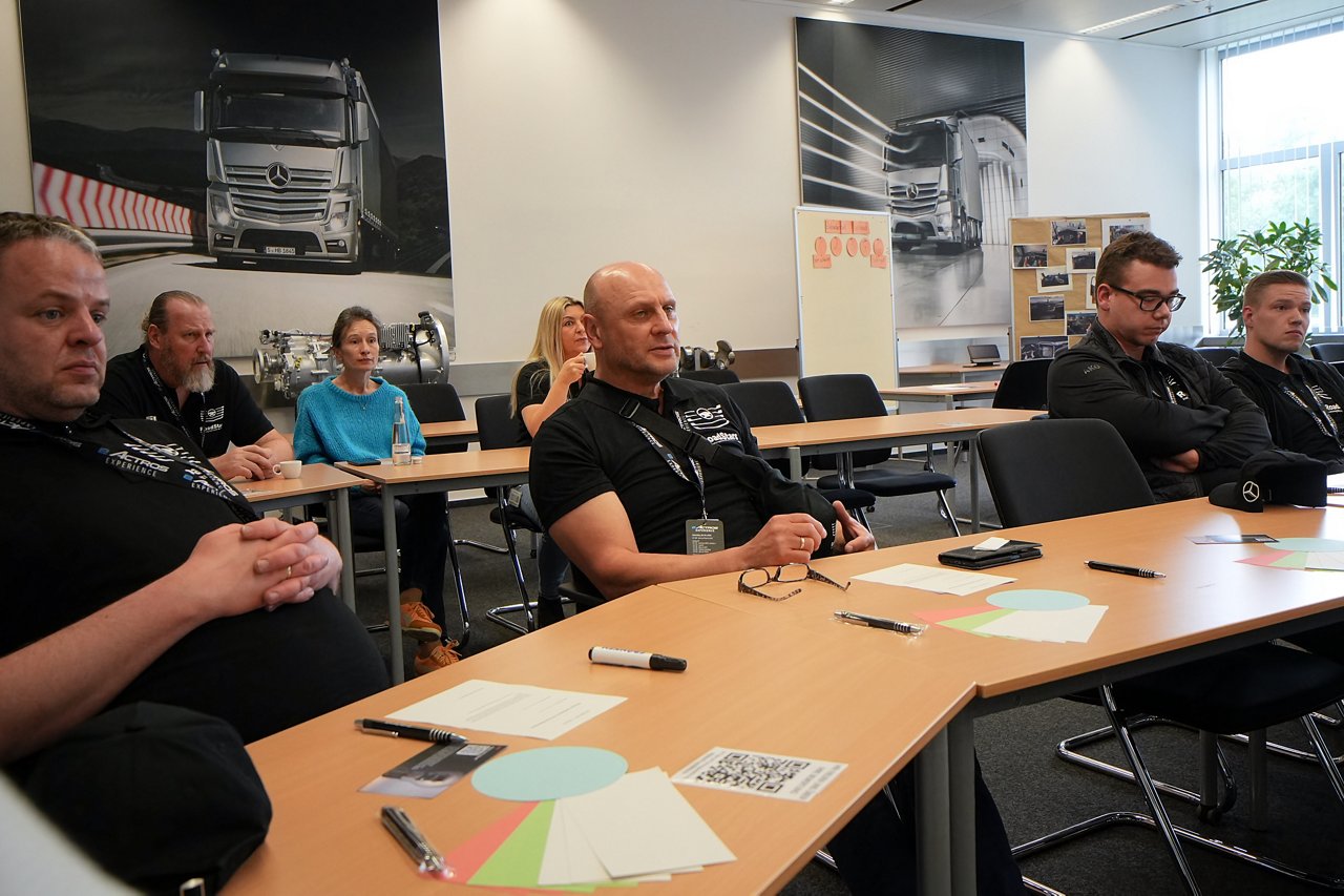 Pure driving experience: The first eActros EXPERIENCE of 2025
