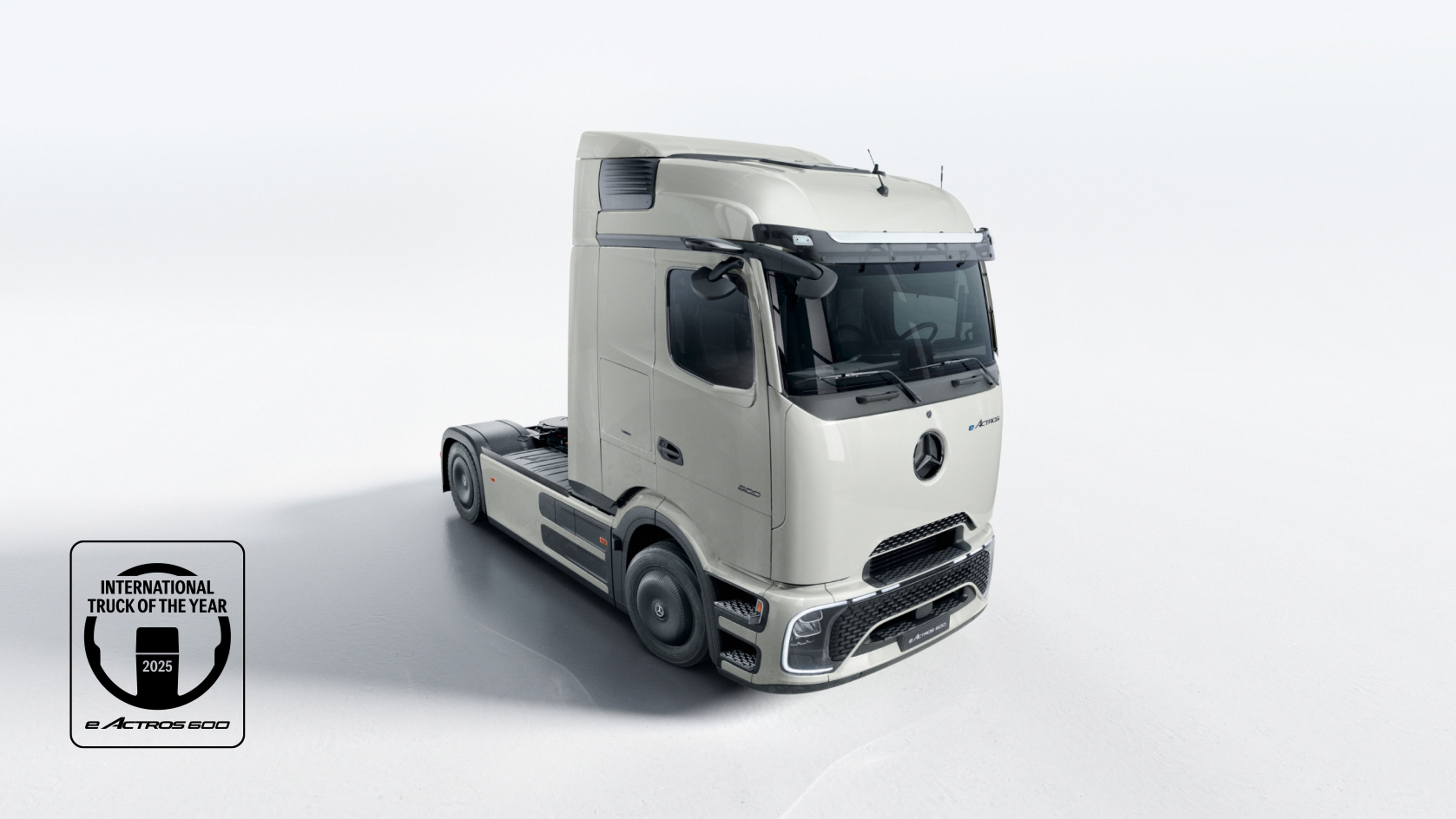 Mercedes-Benz Trucks eActros 600, le premier vrai camion électrique longue  distance