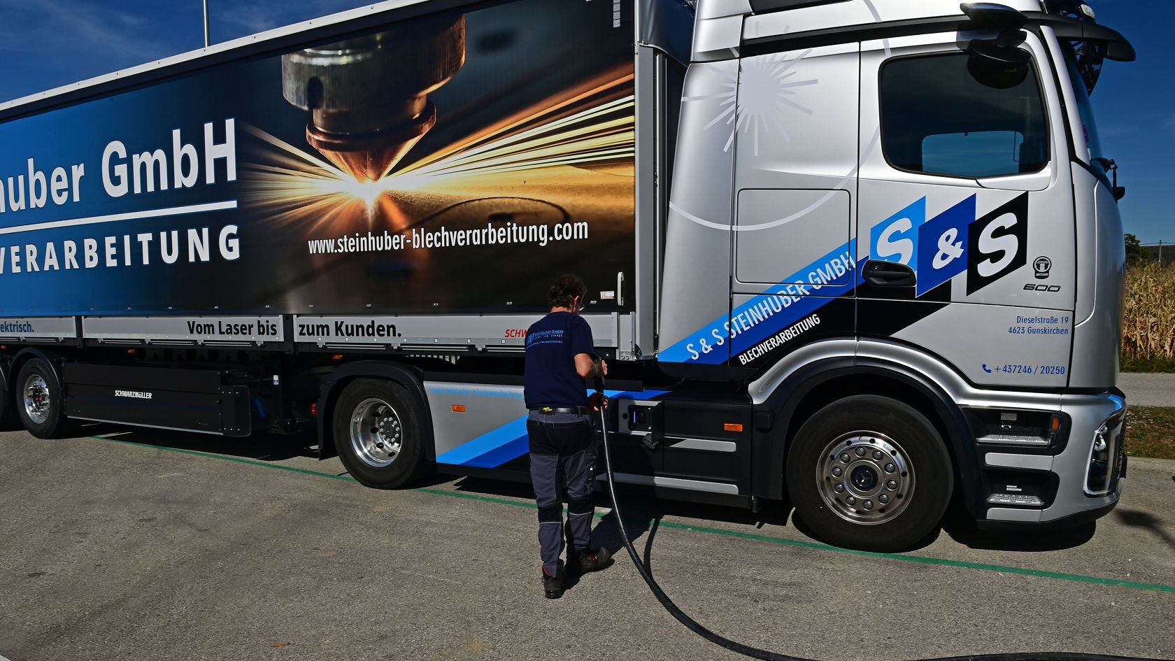 electrical-independence-at-the-service-of-customers