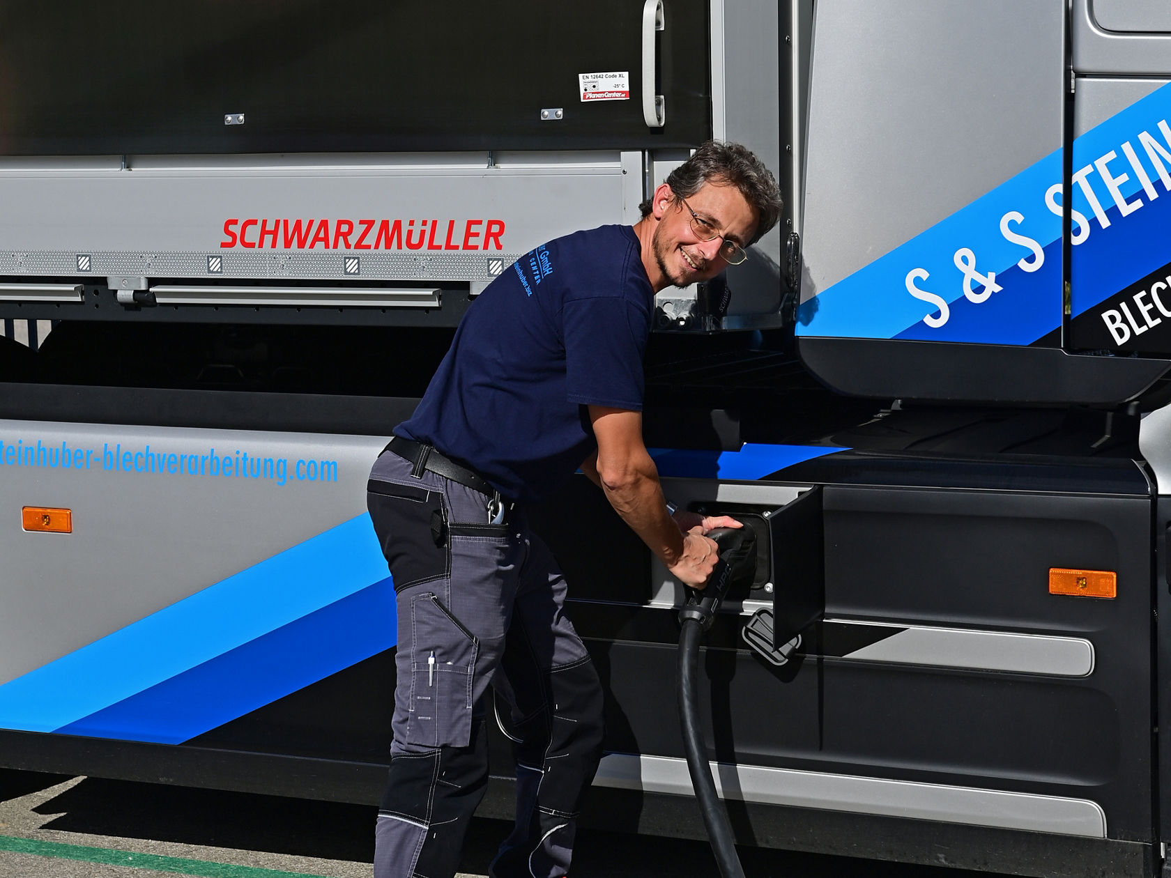 electrical-independence-at-the-service-of-customers