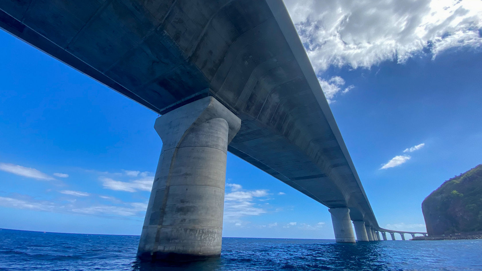 La Réunion: la routine logistica nel cuore dell'Oceano Indiano