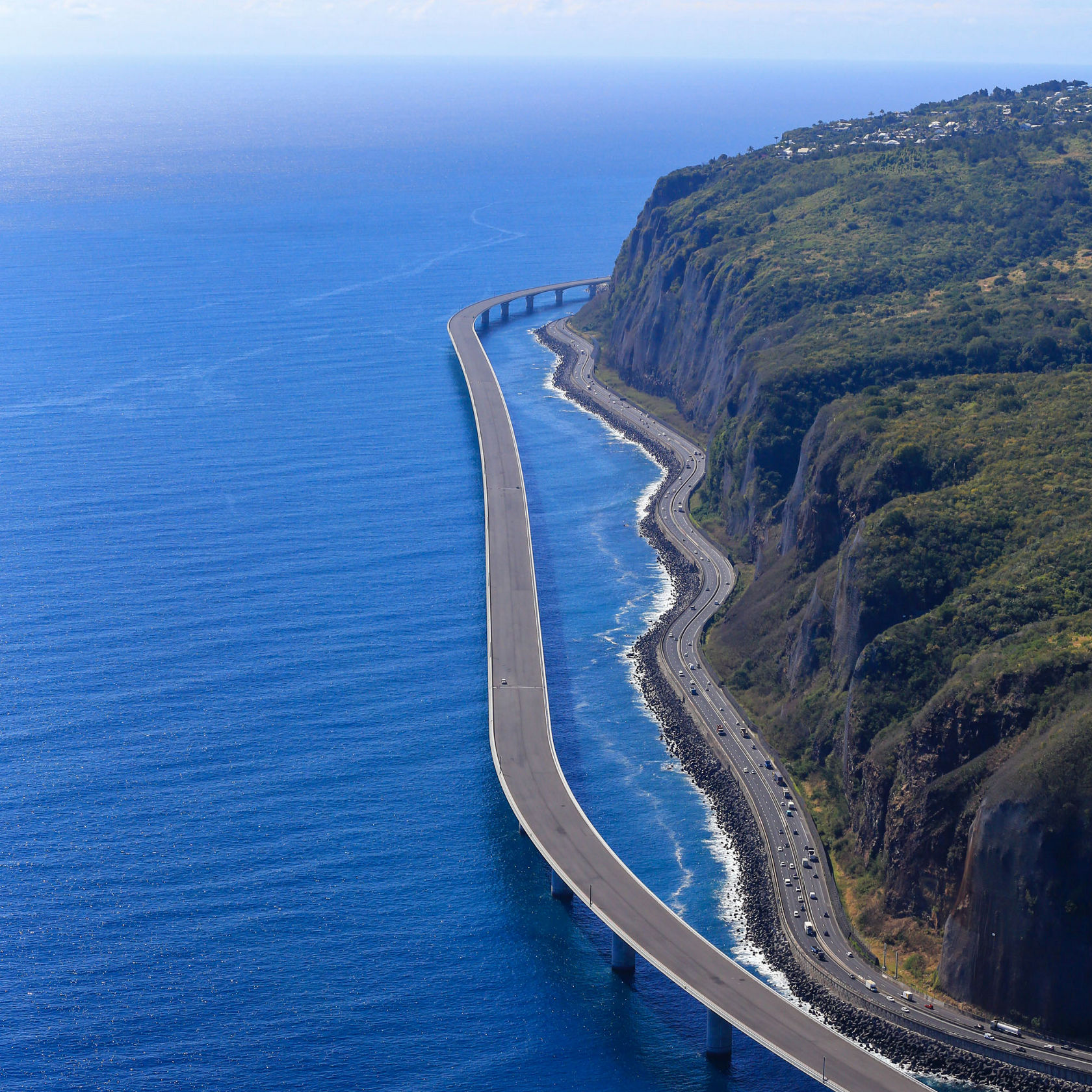 La Réunion: la routine logistica nel cuore dell'Oceano Indiano