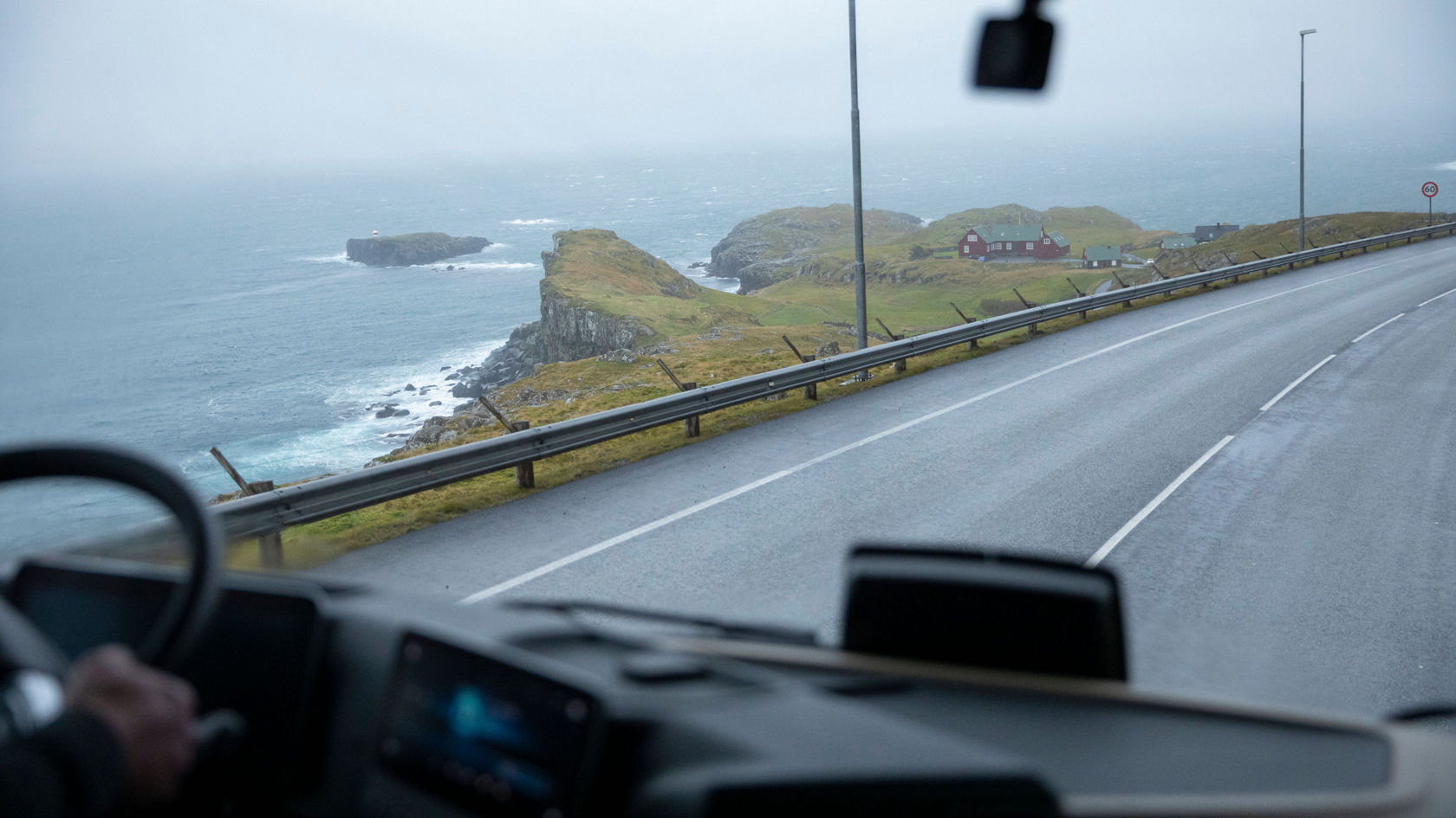 Faroe Hanus Egholm percorre ogni giorno una particolare rotatoria