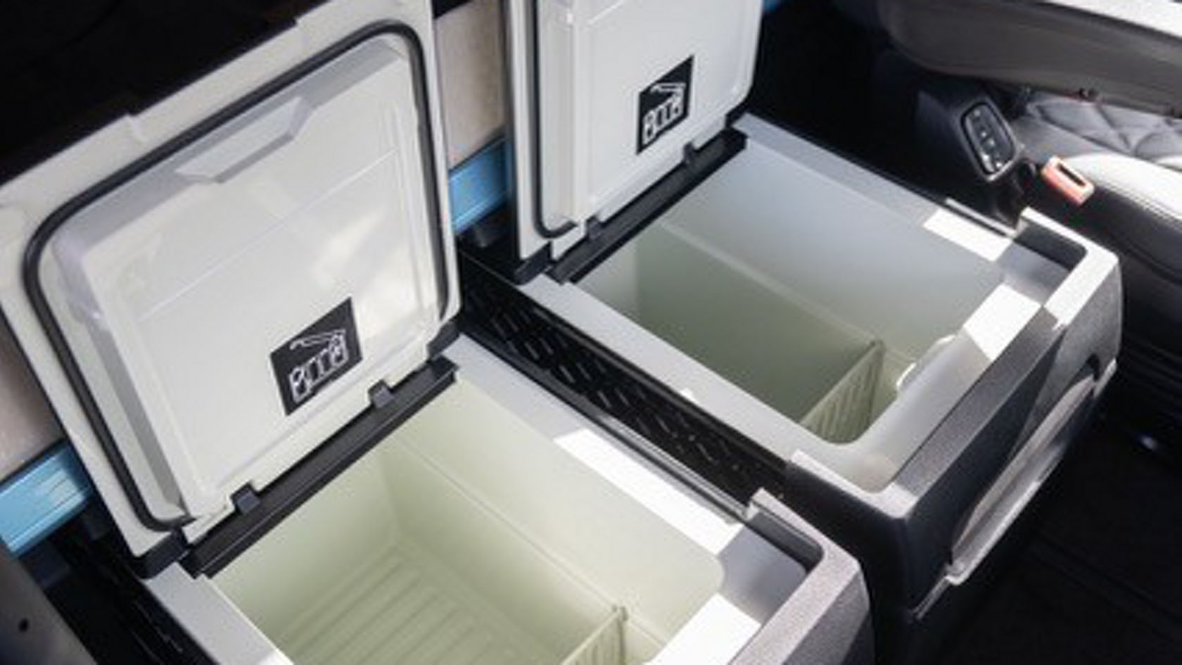 Double réfrigérateur.