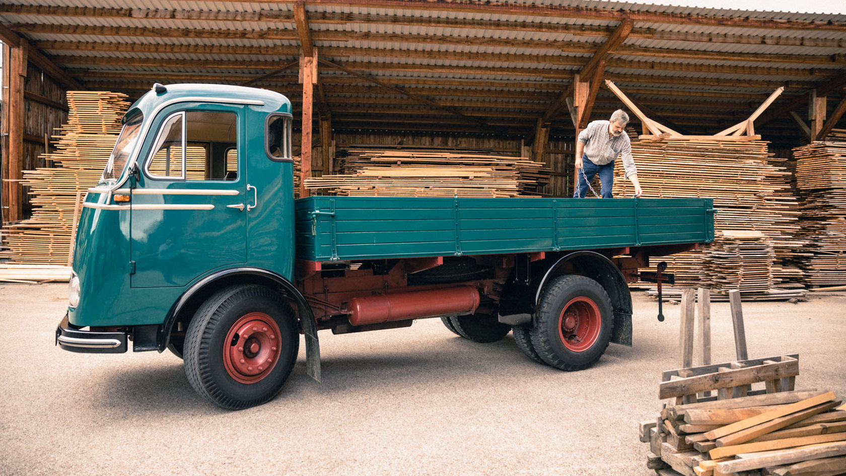 Modelu LP 329 bylo vyrobeno 629 kusů – jeden z nich patří Werneru Lachnitovi