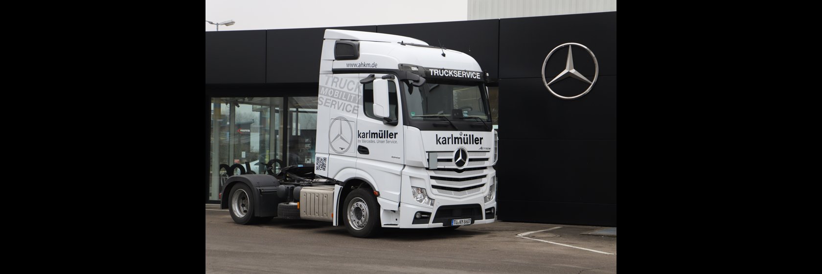 dealer stage image