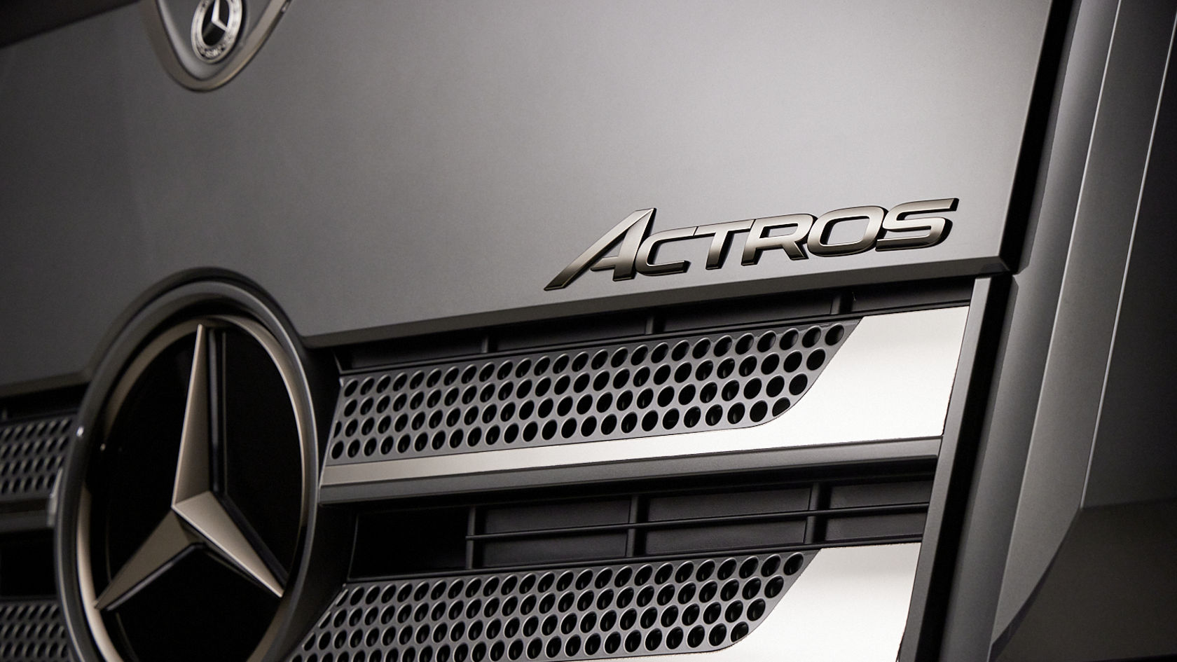 Actros lettering