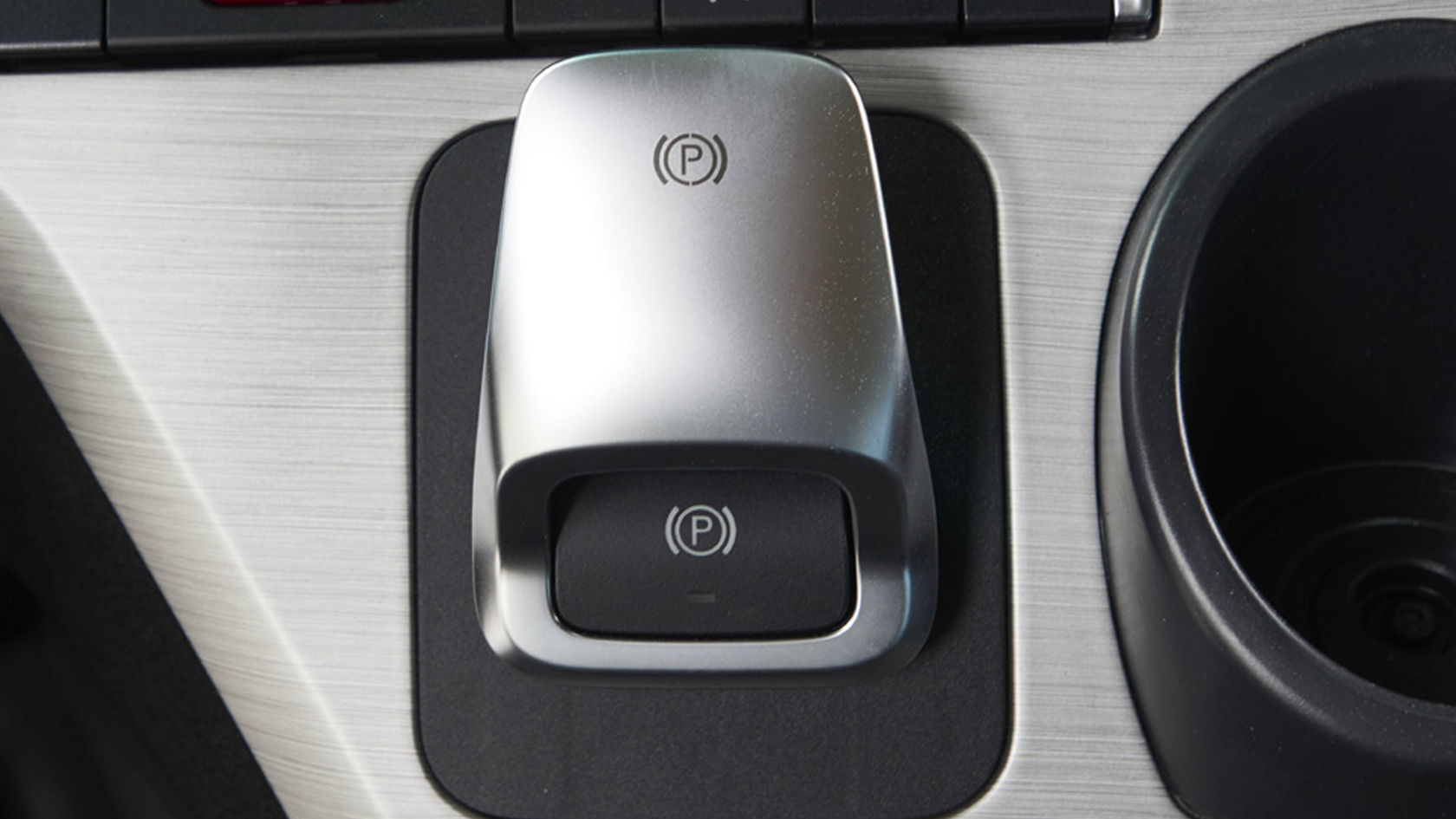 주차 브레이크, 전자식, Hold 기능 포함.