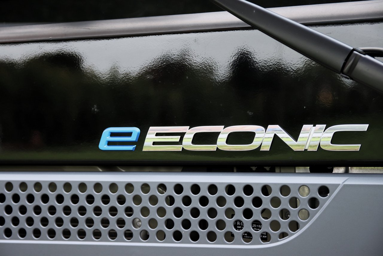 quiet-on-the-road-for-good-taste