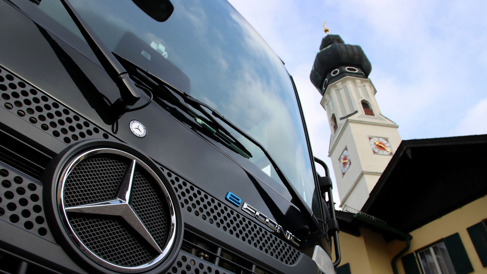 quiet-on-the-road-for-good-taste