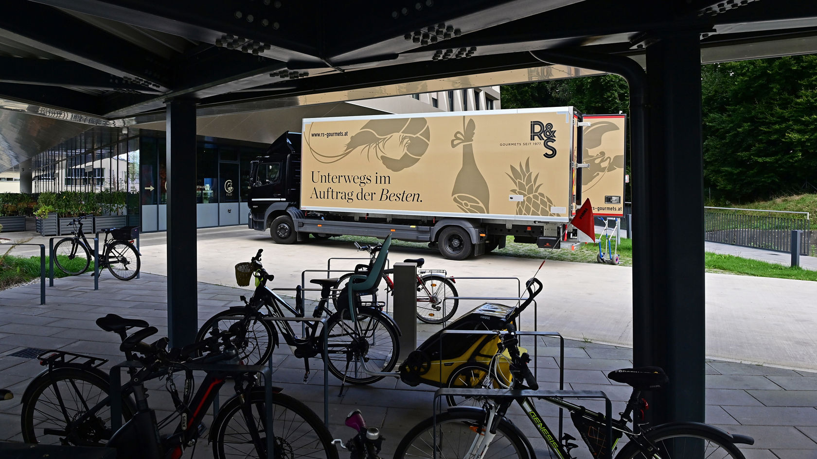 racing-against-time-with-the-atego