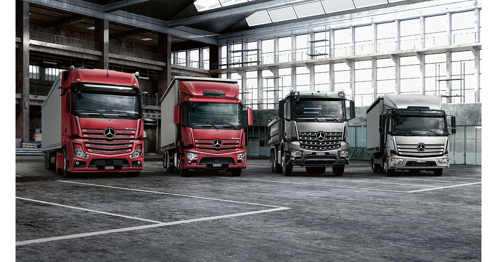 La flotte de camions Mercedes-Benz prête pour l'environnement industriel.