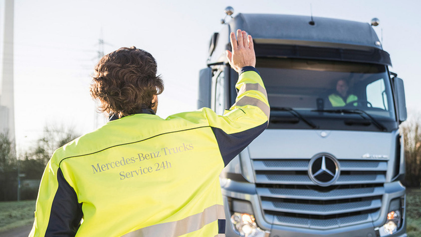 Breakdown assistance and operator’s manuals | Mercedes-Benz Trucks ...