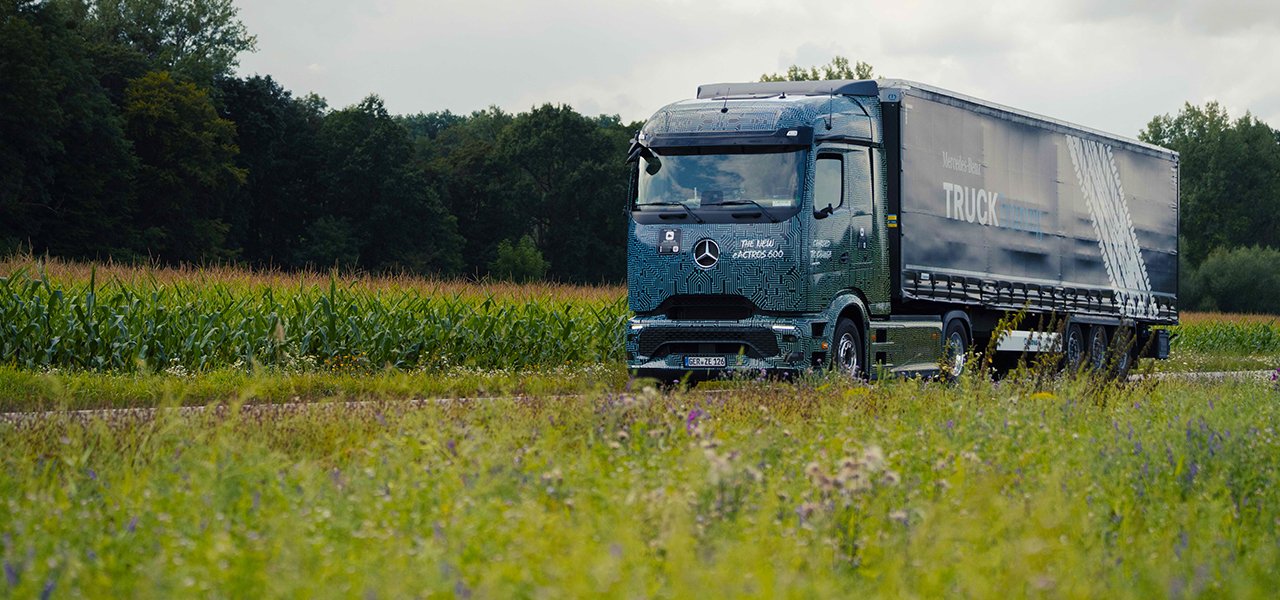 eActros EXPERIENCE 2024: RoadStars rijden met de eActros 600.