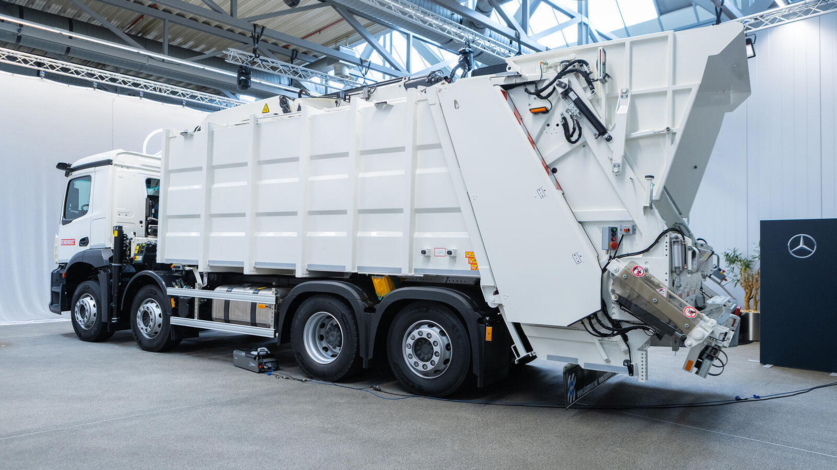  Übergabe des 15.000sten Mercedes-Benz Lkw an Rethmann-Gruppe