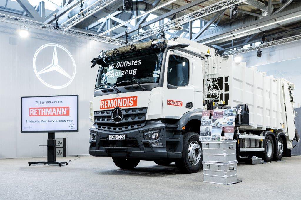Übergabe des 15.000sten Mercedes-Benz Lkw an Rethmann-Gruppe