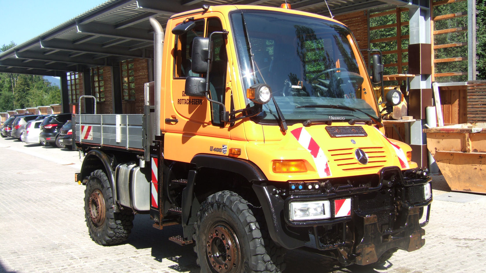 Unimog U 400 Kommunalfahrzeug