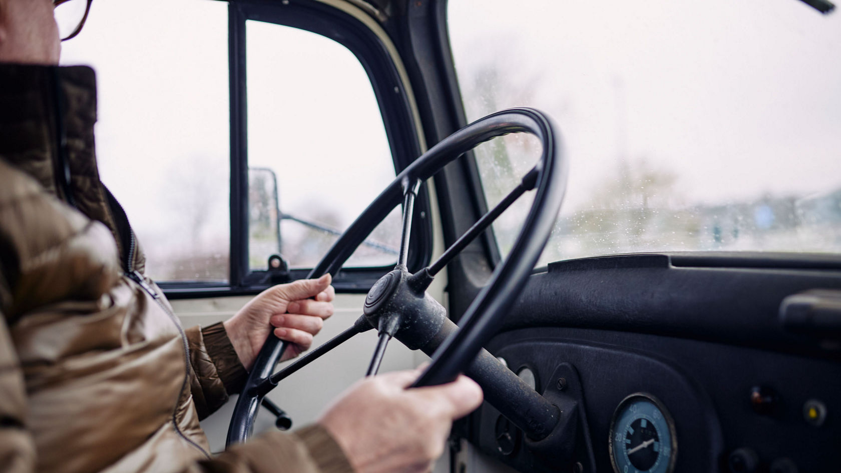 Right at the start: The L 3500 of the Henke haulage company