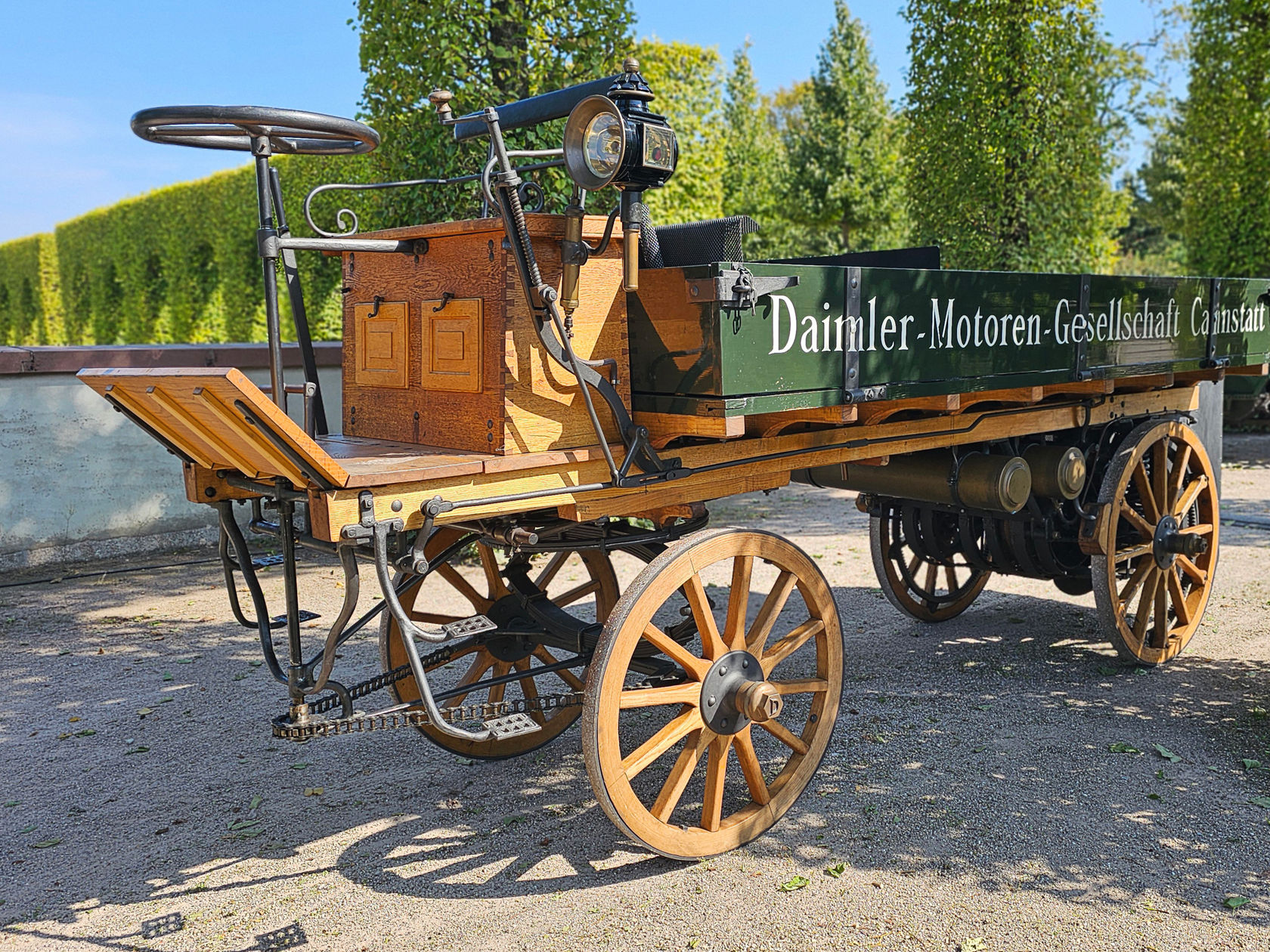Daimler Motor-Lastwagen – 1896