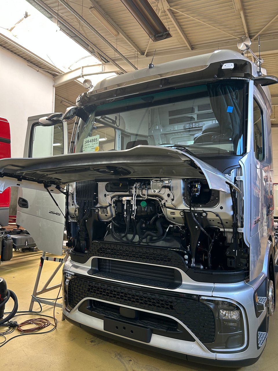 Zum Lkw-Führerschein im neuen Actros-Flaggschiff