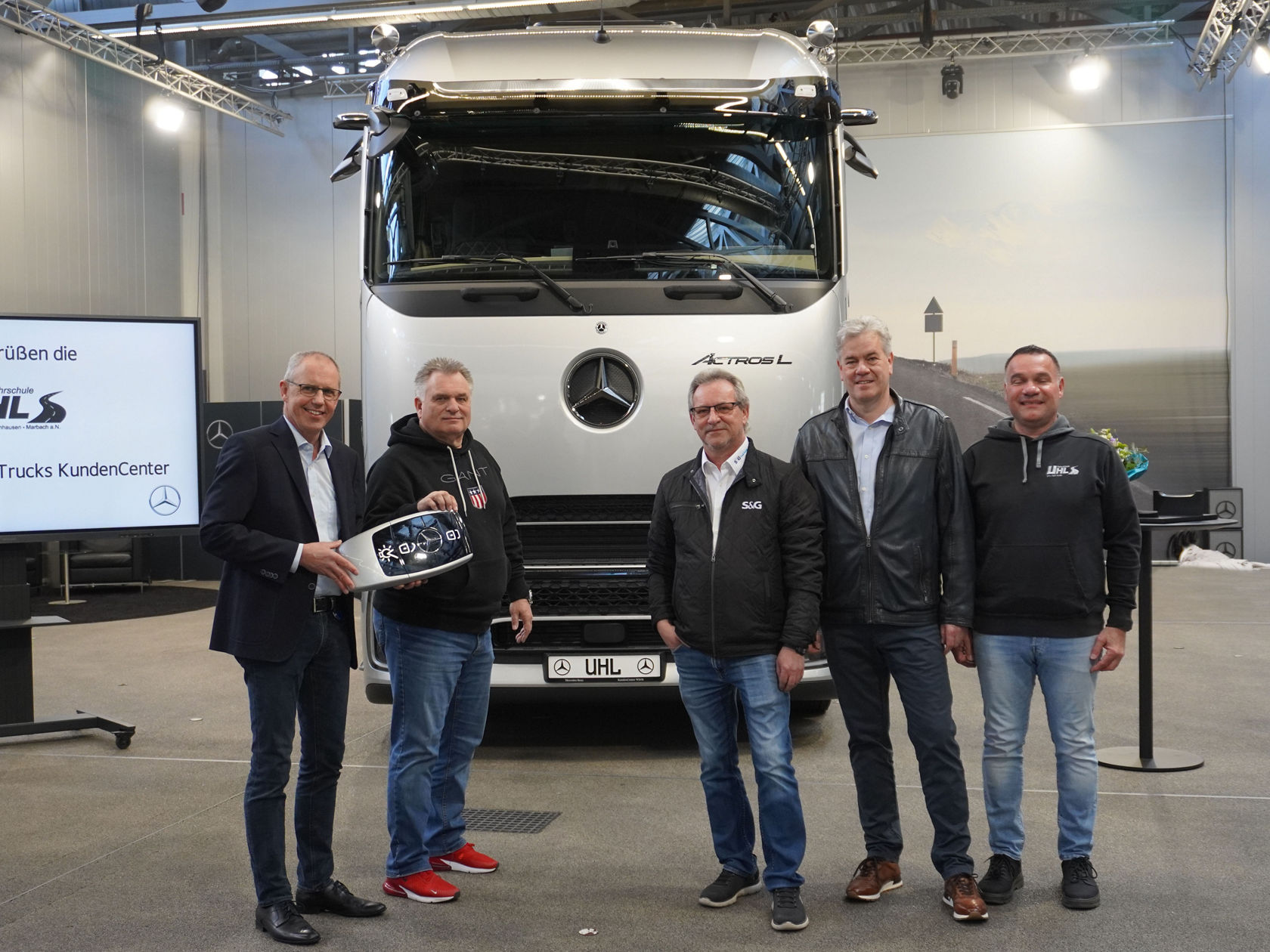 Zum Lkw-Führerschein im neuen Actros