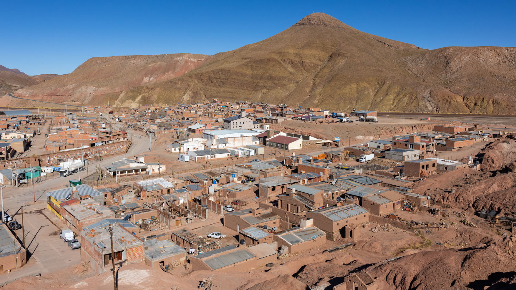 4-Xtremes – Part 83: Where cactuses grow higher than trucks